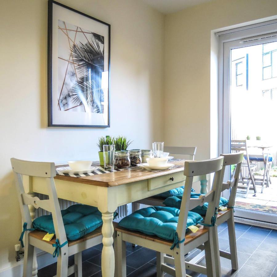 Tudors Esuites 4 Bedroom House Driveway & Garden 버밍엄 외부 사진