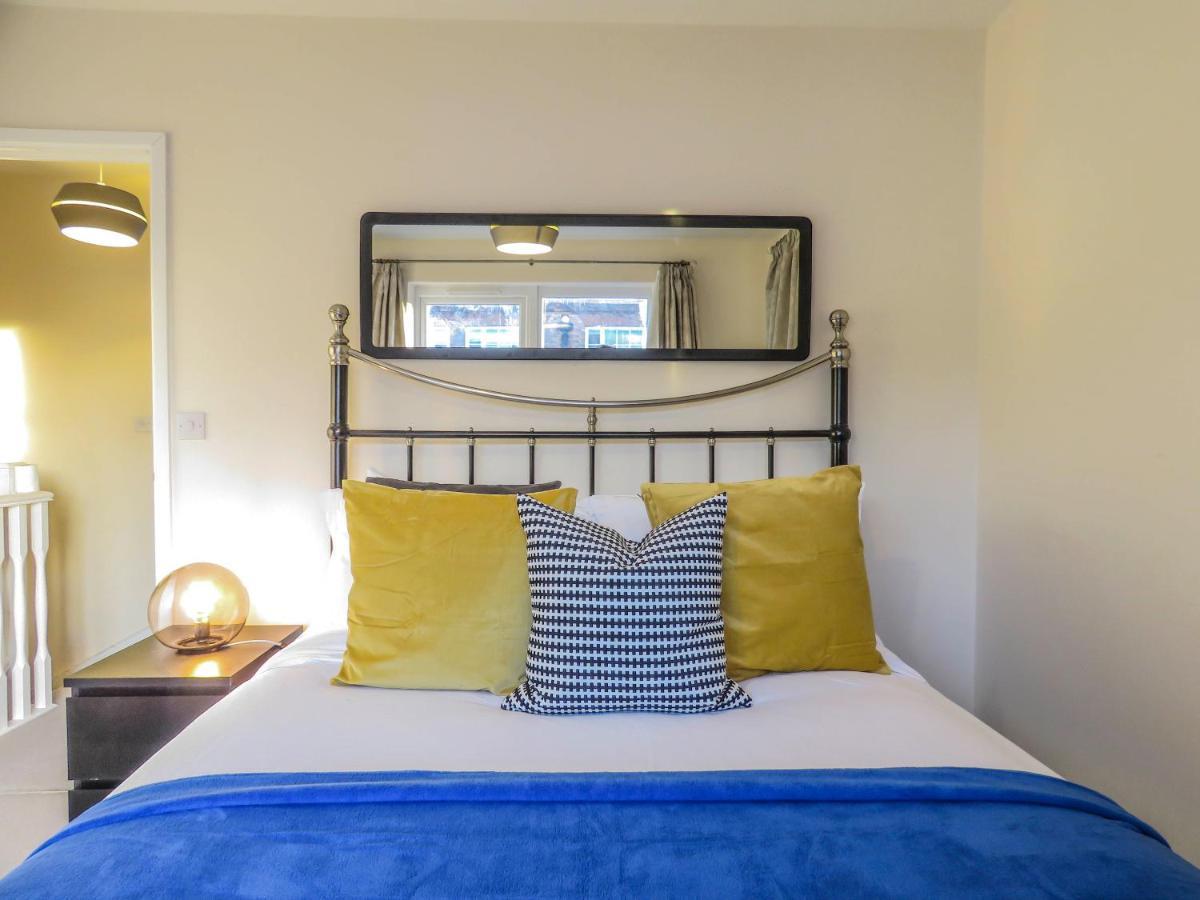 Tudors Esuites 4 Bedroom House Driveway & Garden 버밍엄 외부 사진